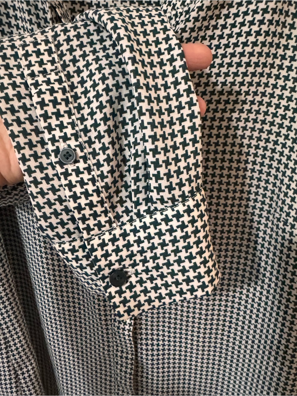 Talbots Black and White Houndstooth Long-Sleeve Blouse size M - Picture 5 of 5